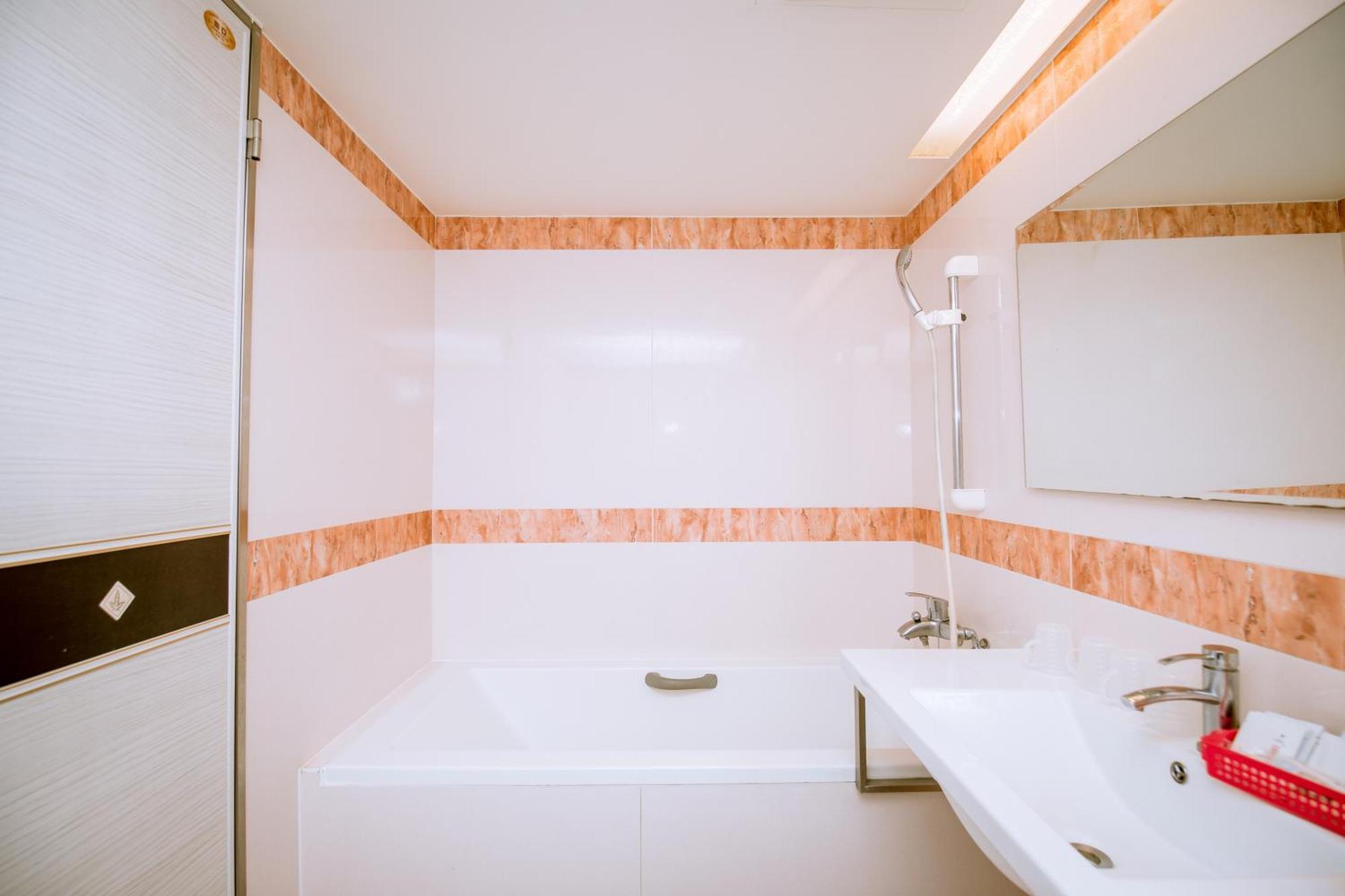 Guide Hotel Taoyuan Fuxing Стая снимка