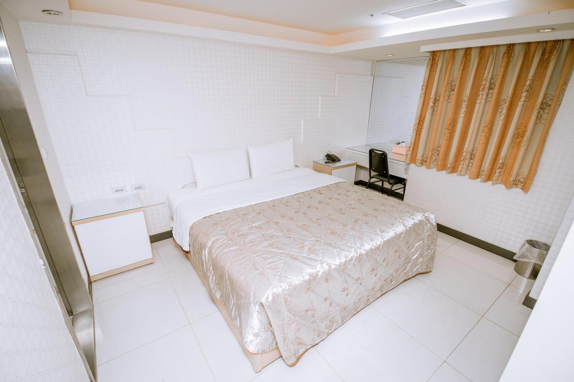 Guide Hotel Taoyuan Fuxing Екстериор снимка