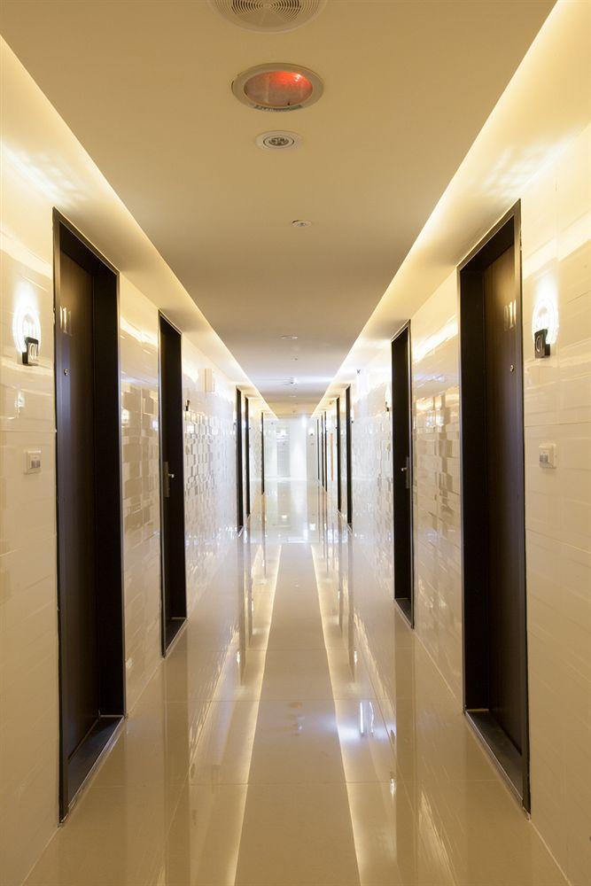 Guide Hotel Taoyuan Fuxing Екстериор снимка