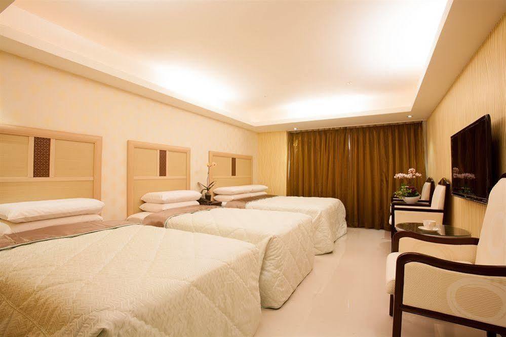 Guide Hotel Taoyuan Fuxing Екстериор снимка