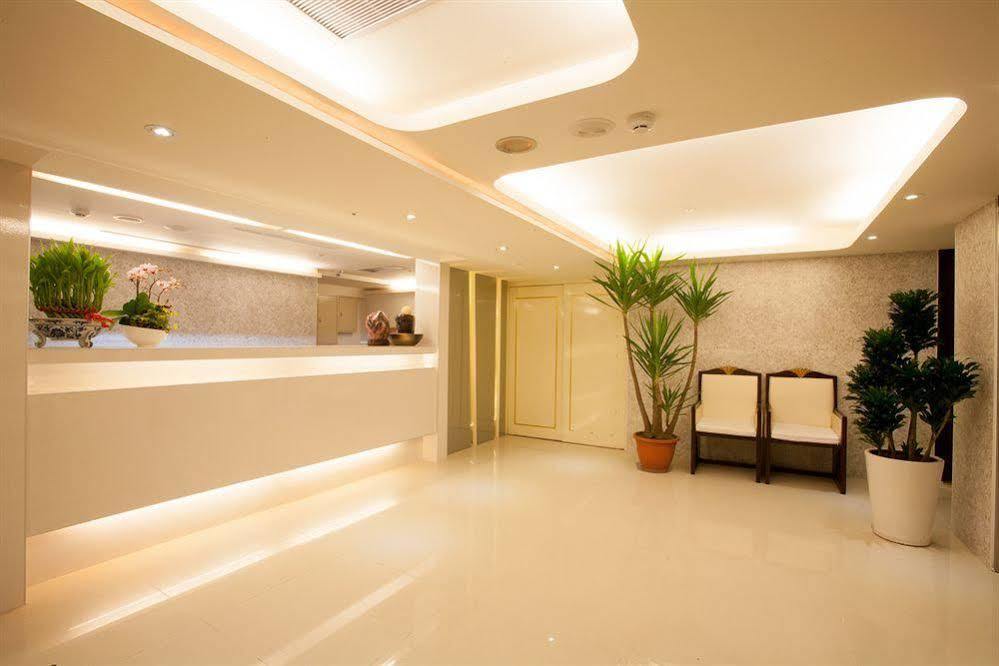 Guide Hotel Taoyuan Fuxing Екстериор снимка