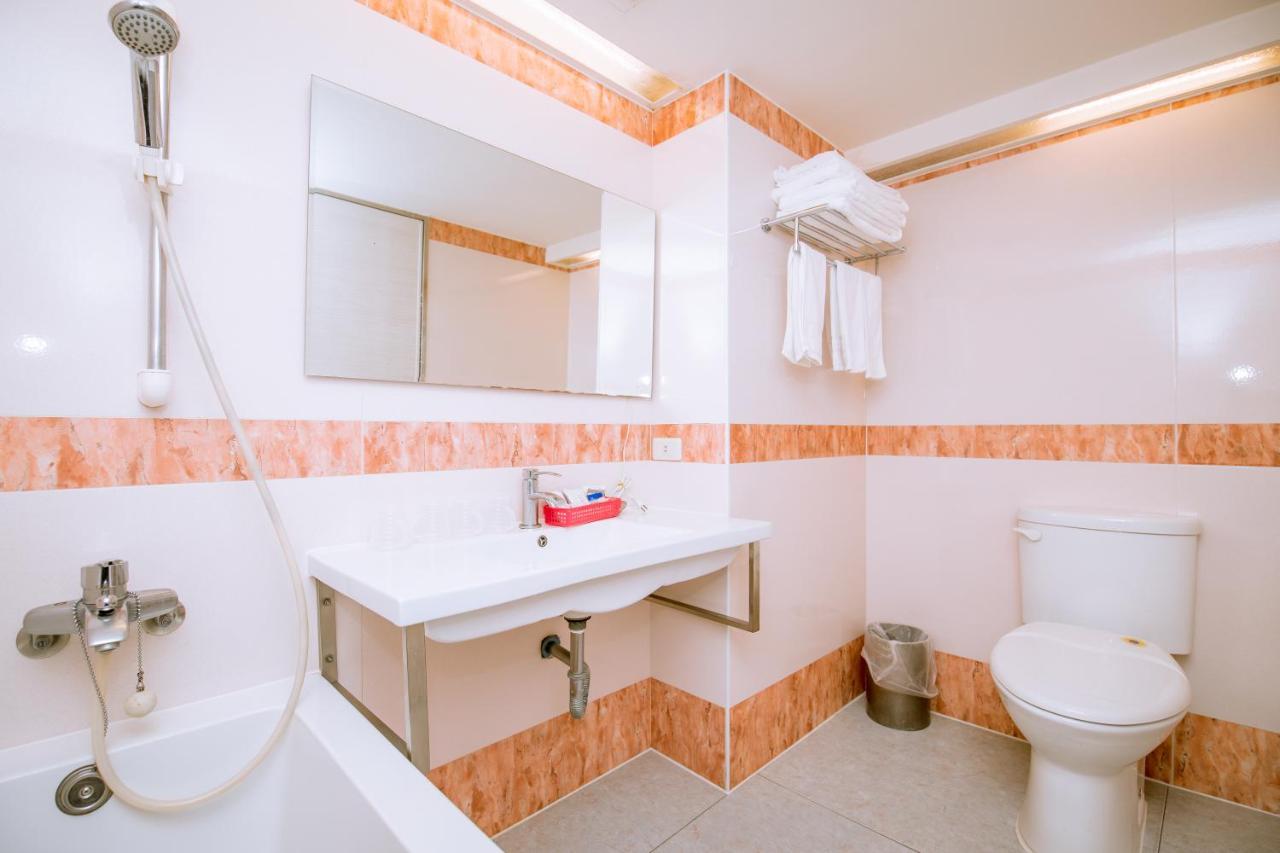 Guide Hotel Taoyuan Fuxing Екстериор снимка